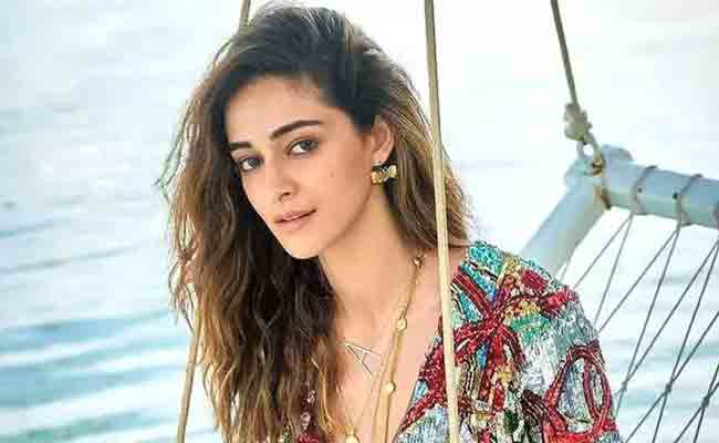 Ananya Pandey Boyfriend Name, Age, Height, Biography, Father Name, Date Of Birth, Education, Brother, Education Qualification, Weight, Siblings, Husband, Wiki, Fiance, Family, Net Worth 2022 Best Info.