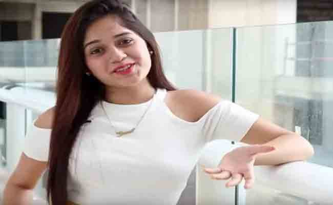 Arishfa Khan Age, Height, Boyfriend, Father, Date Of Birth, Biography, Siblings, Wikipedia, Net Worth, 2022 Best Info